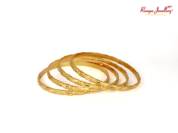 Four pieces Bangles