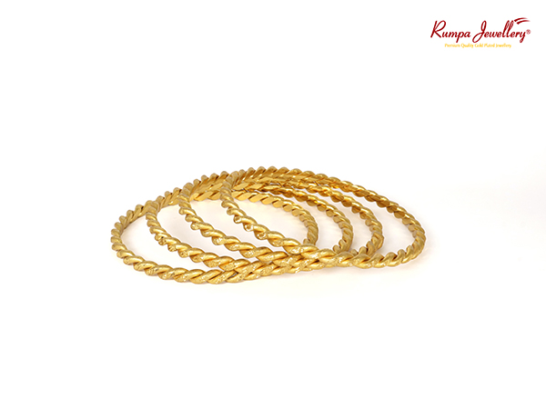 Four pieces Bangles