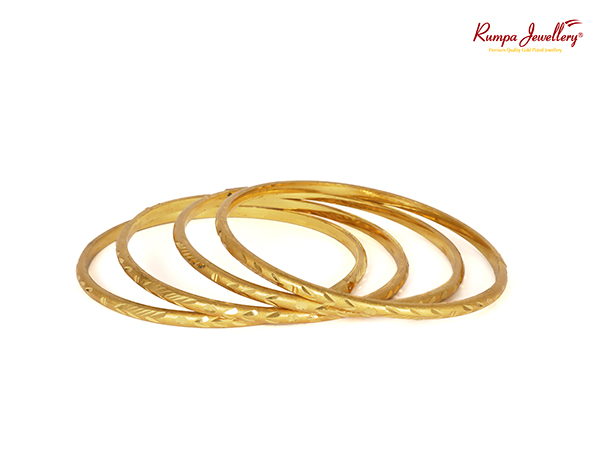 Four pieces Bangles