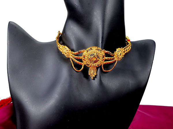 Choker Neckpiece