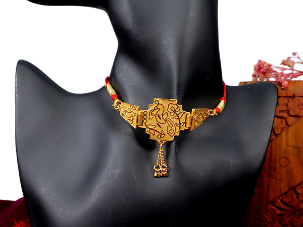 Choker Neckpiece