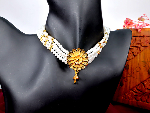 Choker Neckpiece