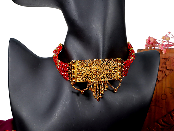 Choker Neckpiece