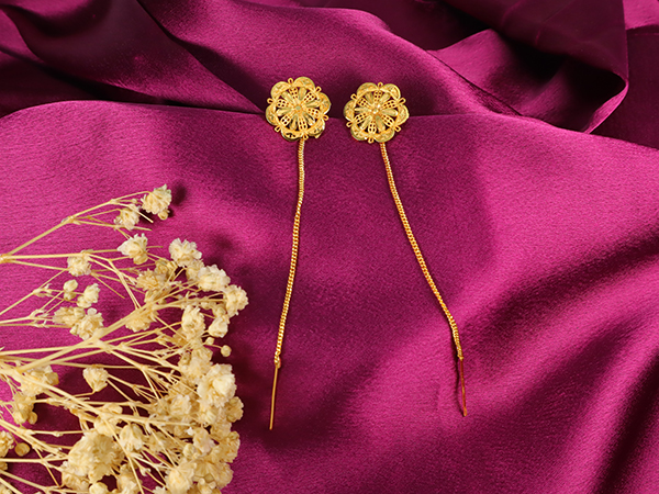 Sui Dhaga Earrings