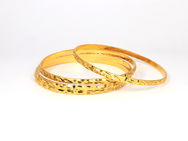 Four pieces Bangles