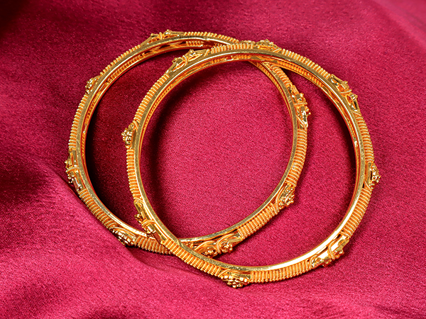 Two pieces Bangles