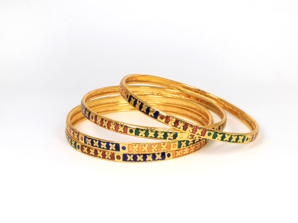 Four pieces Bangles