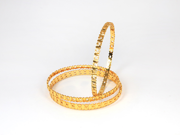 Four pieces Bangles