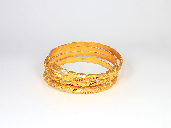 Four pieces Bangles