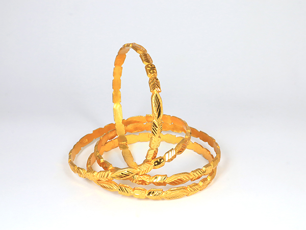 Four pieces Bangles