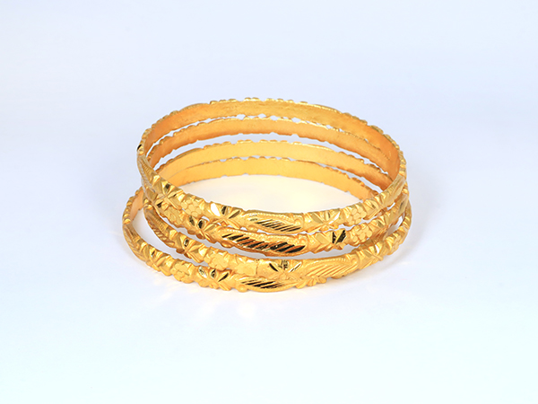 Four pieces Bangles