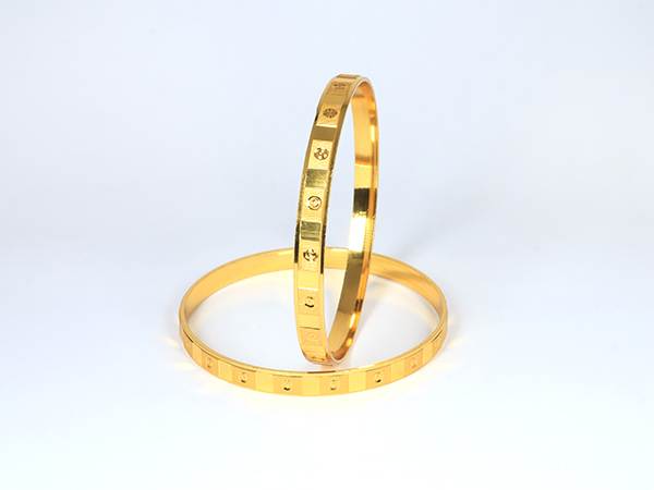 Two pieces Bangles