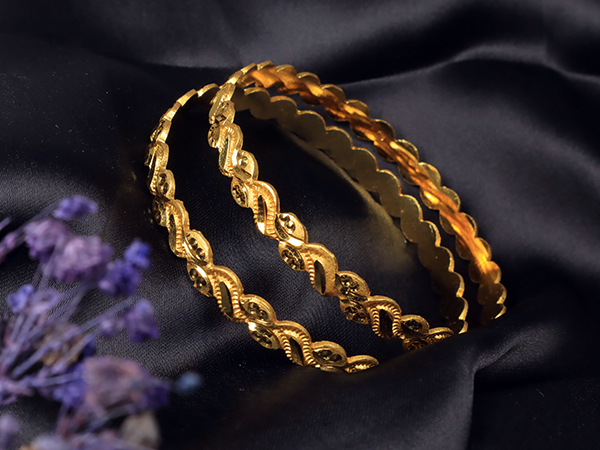 Two pieces Bangles