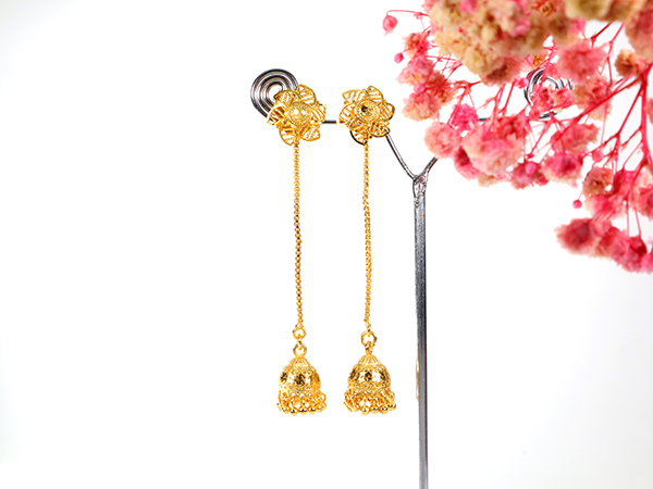 Sui Dhaga Earrings