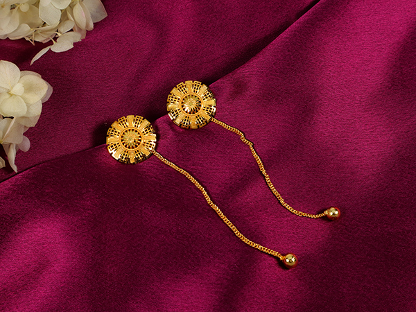 Sui Dhaga Earrings