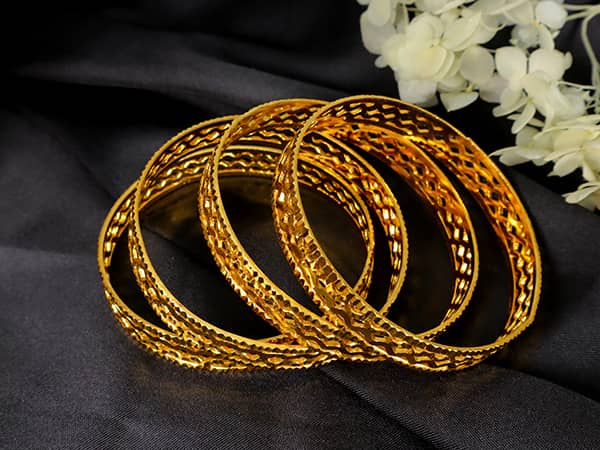 Four pieces Bangles