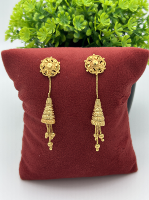 Sui Dhaga Earrings